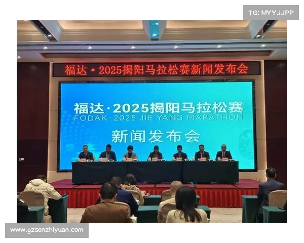 轮番上阵 多彩非遗助力揭阳马拉松 文化与体育交织点燃激情 轮番上阵 多彩非遗助力揭阳马拉松 文化与体育交织点燃激情